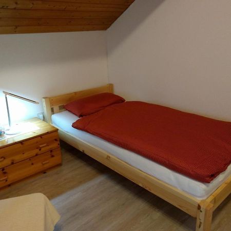 Komfortabel Wohnen Am Waldrand Von Pitzling Landsberg am Lech Exterior foto
